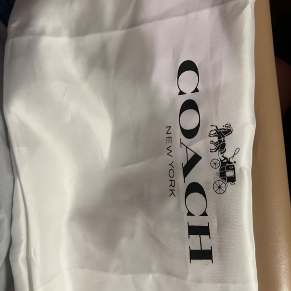 Beautiful Nude coach small purse - Picture 5 of 16